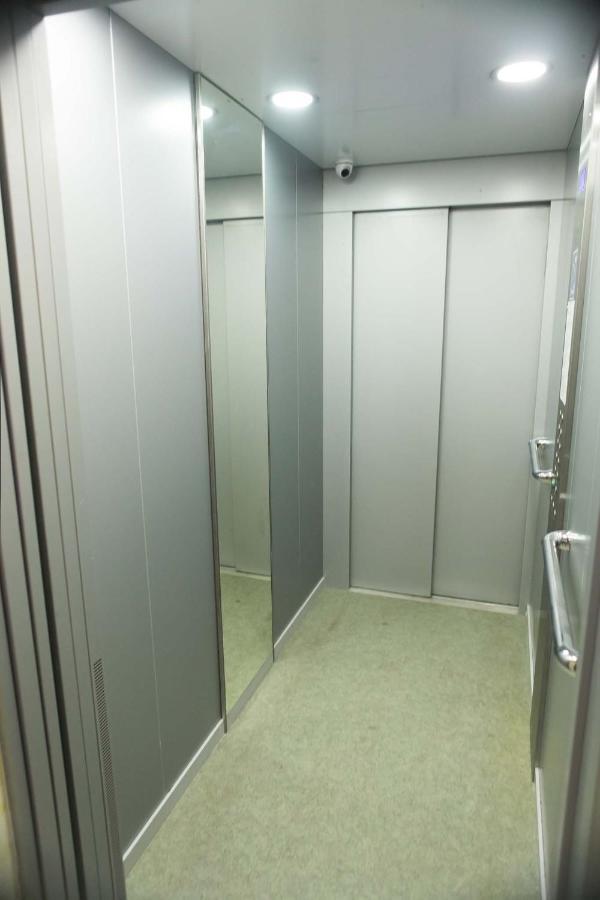 Просторная Однокомнатная Жк Счастливый Appartement Dnjepropetovsk Buitenkant foto